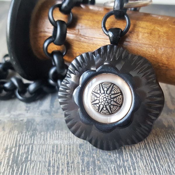 WOODWARD - Chunky Black Button Necklace