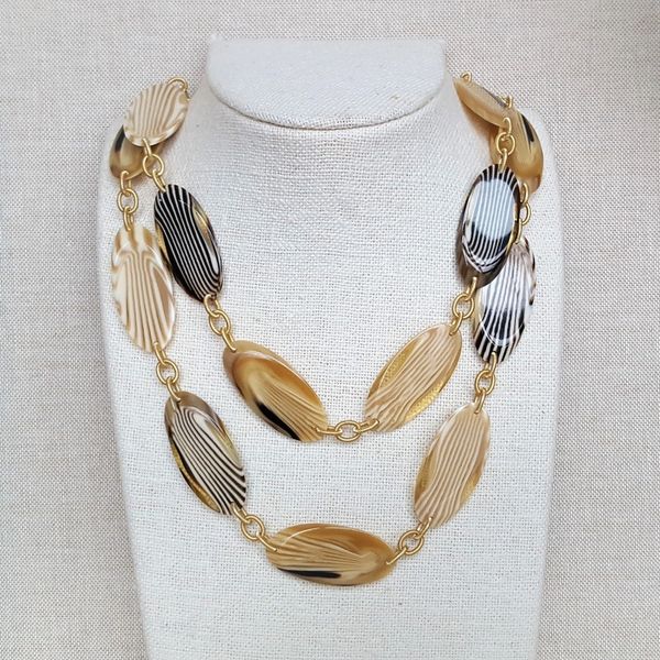 CARMELLA - Art Deco Italian Lucite Necklace