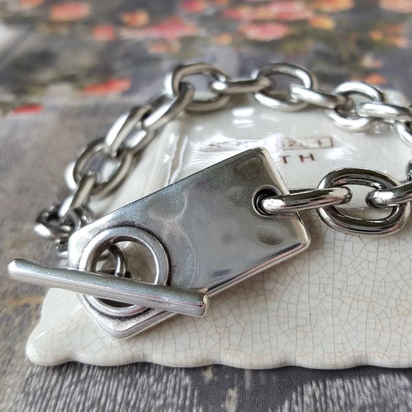 GEORGIE - Chunky Stainless Steel Toggle Bracelet