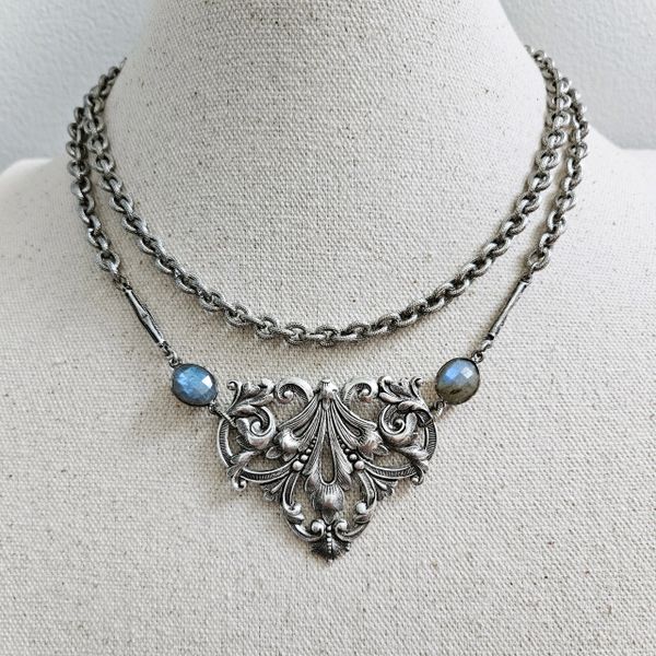 JILLIAN - Silver Filigree Medallion Necklace