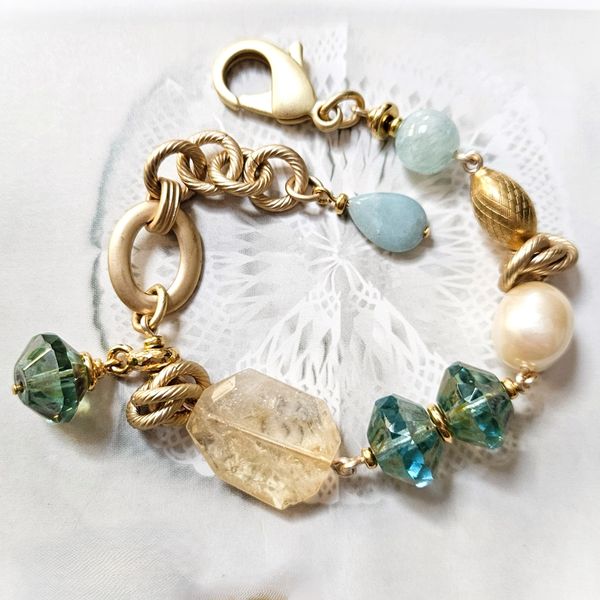 TERI - Gold and Aqua Beaded Bracelet
