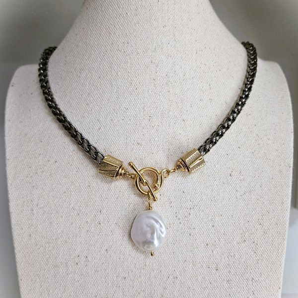 ASH - Chunky Baroque Pearl Necklace