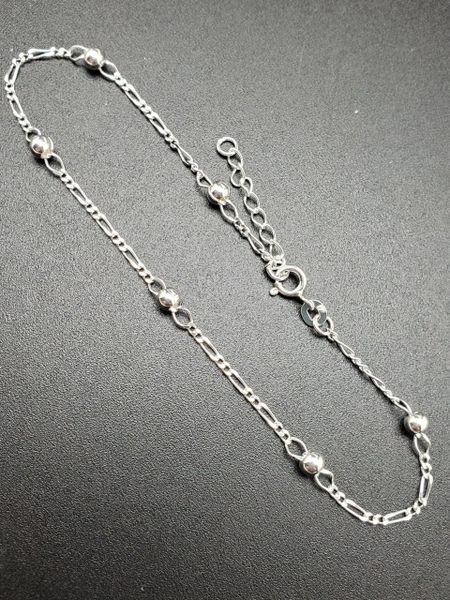 ANK032 - Silver Beads on Figero