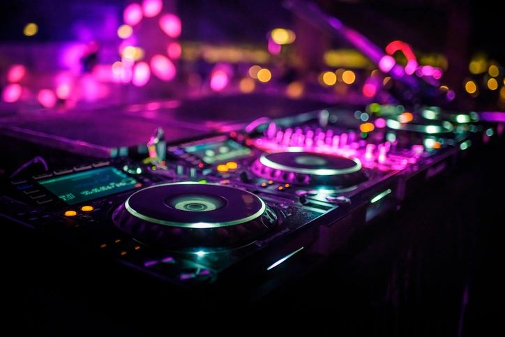San Diego Jammin City wedding DJ equipment in action