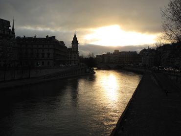 Sunrise Photo - Seine, Paris, France