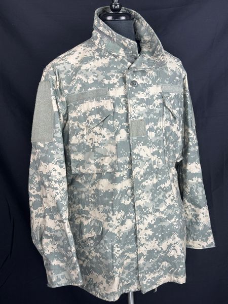 ACU Digital Camouflage M65 Field Jacket Cold Weather Coat | Medium Reg | EUC