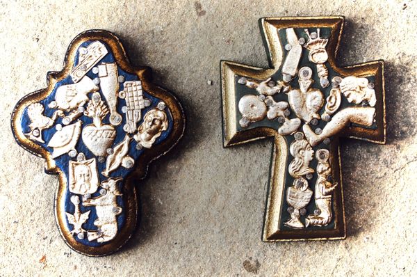 Milagros Crosses - small