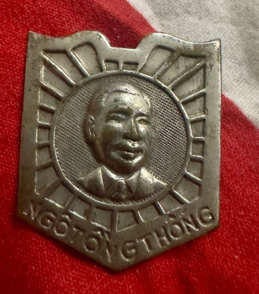 VNCH Tong Thong Ngo Republic of South Vietnam President Ngo Dinh Diem Badges (Broken Pin)1945-1960