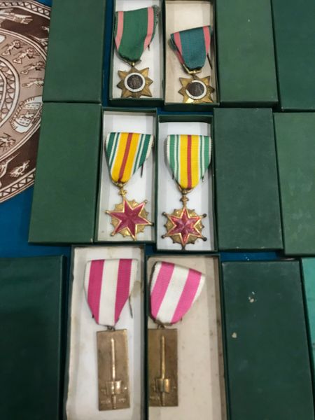 South Vietnamese 12 pcs Original Medals With Boxes