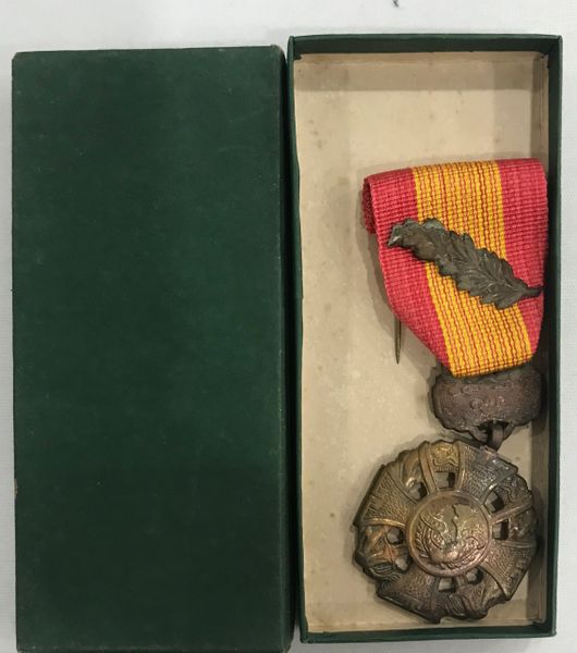 Vietnam War - Original South Vietnam Gallantry Cross Ribbon Medal With Palm