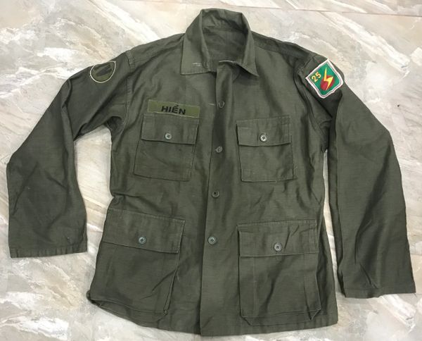 Original Vietnam War - South Vietnam 25th Division 3rd Infantry Shirt Size A7