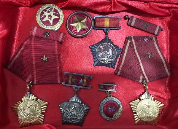 ORIGINAL ALL SET OF VIETCONG/VIETMINH MEDAL(No Box)