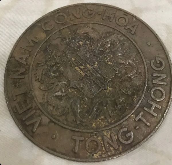 Original SVN Tong Thong VNCH Thieu's President Medal Coin