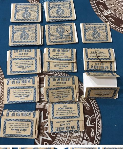 Vietcong NVA White Piece Paper ( Made Rolling Cigarretes smoker) 13 cover sets