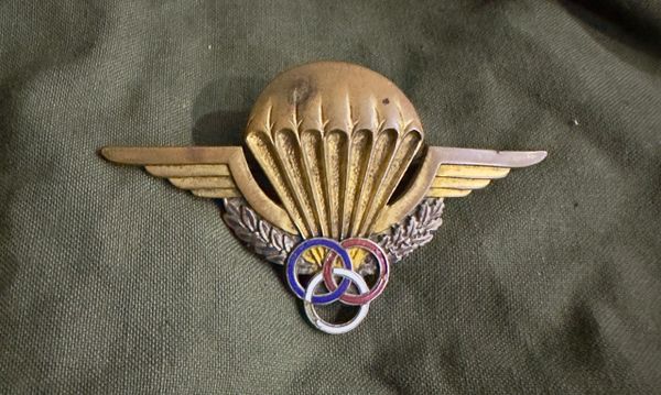 Indochine War- Original French AIRBORNE Paratroops French Commando Rare Badge Number : 000644