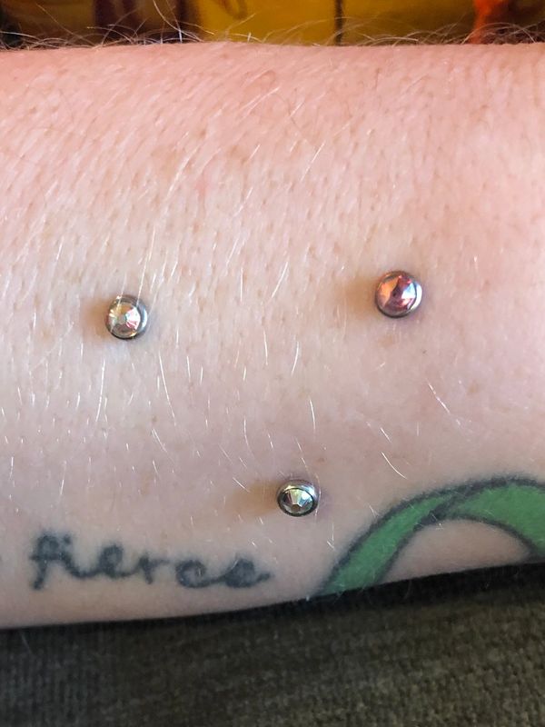 Dermals piercings surface piercings arm piercings dermal anchor piercings micro-dermal