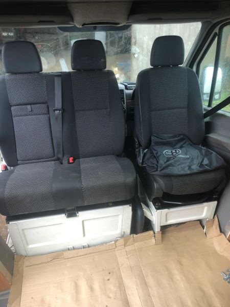 TrimJim :: VW SWIVEL BASE'S :: M1 tested vw crafter van / mercedes sprinter  van double swivel safe base