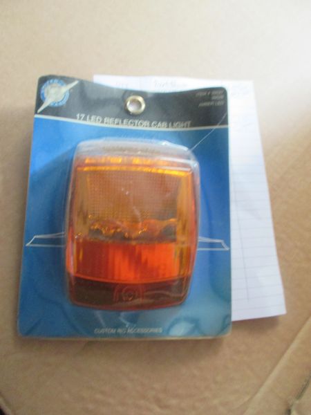 United Pacific 17 LED Amber Reflector Cab Light 39527/UP39527