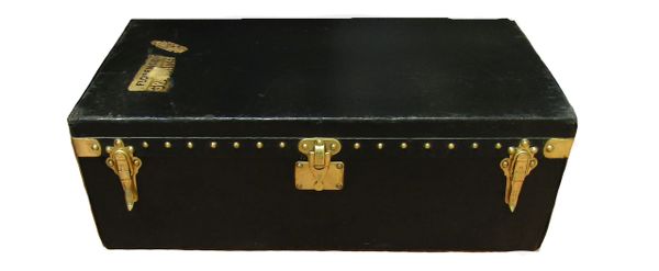 Antique French Cabin Trunk in Louis Vuitton, 1910 for sale at Pamono