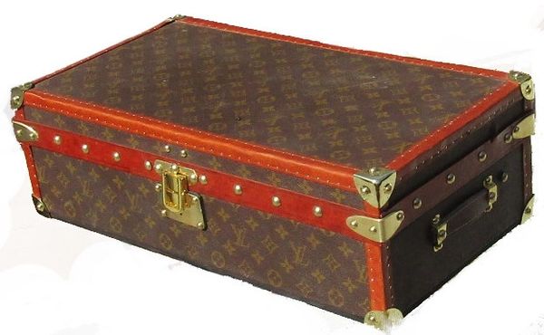 lv luggage trunk