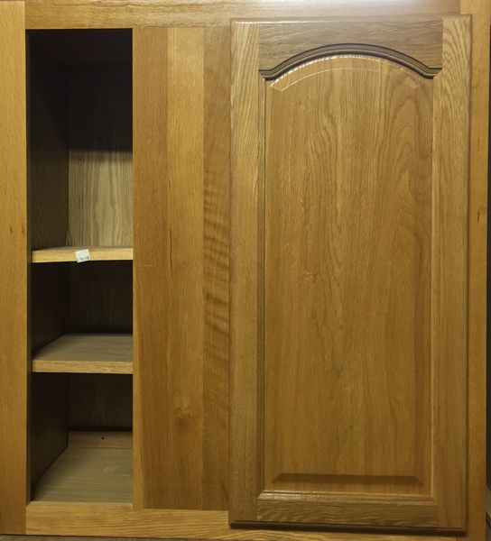 Light Oak Wall Blind Corner cabinet 27w x 12d x 30h (local pickup only).