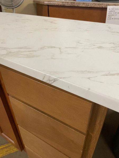 White Marble Laminate countertop (4' priced)-6'-8' and 10' DIY (local pick up only).