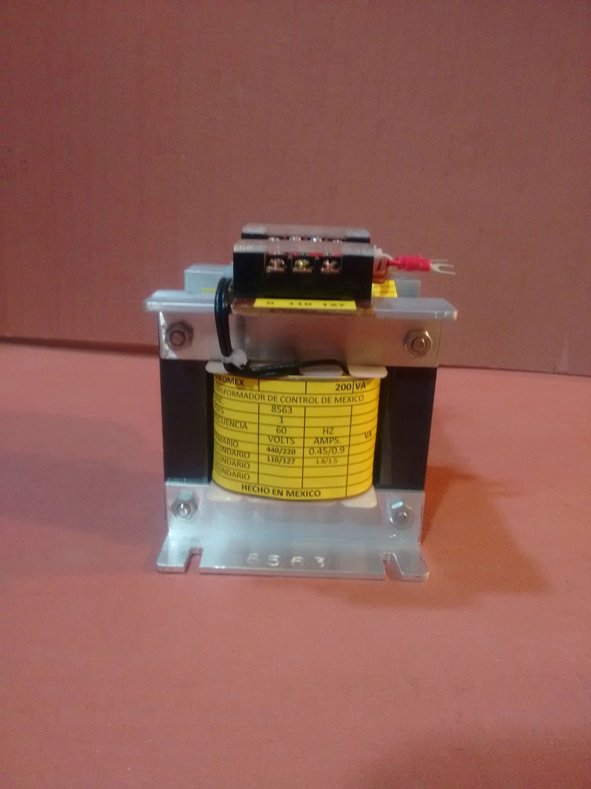 Transformador de control.