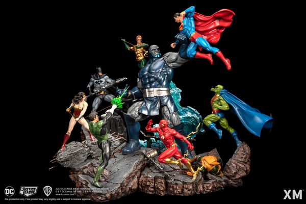 XM 1/6 JLA vs Darkseid Ver A (Colour) - Sold out