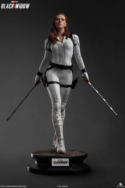 Queen Studio 1/4 BLACK WIDOW (SNOW SUIT) - Sold out