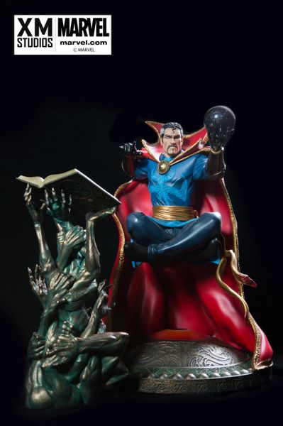 PREMIUM COLLECTIBLES: DR. STRANGE STATUE (COMICS VERSION)