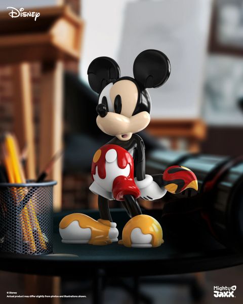 Disney Mickey Mouse Life Size Statue 1:1