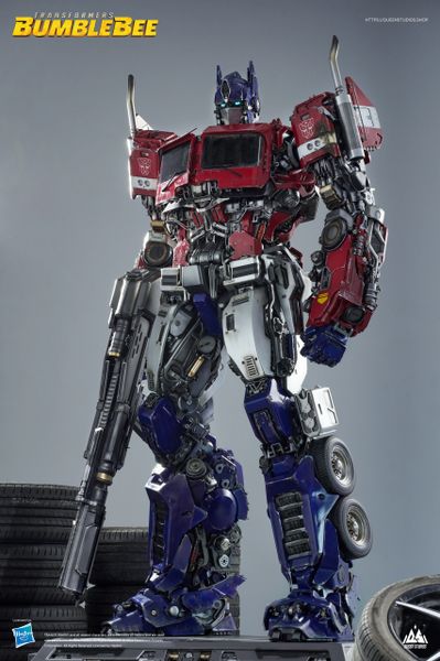 Queen Studios - Optimus Prime Human-Size Statue (Pre Order)