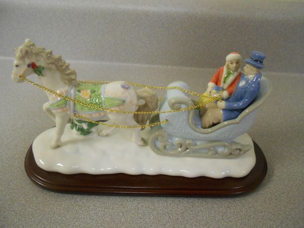 horse and sleigh figurine