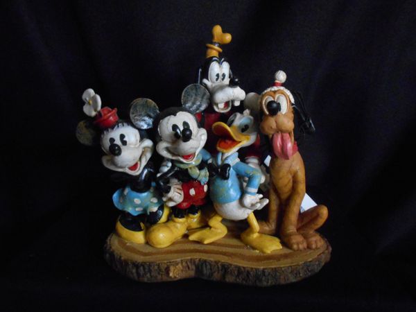 Mickey, Minnie, Goofy, Donald Duck & Pluto Disney Traditions Figurine –  Gifts from Neverland