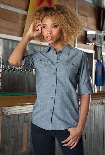 Gil Relaxed Short Sleeve Shirt in Blue Chambray