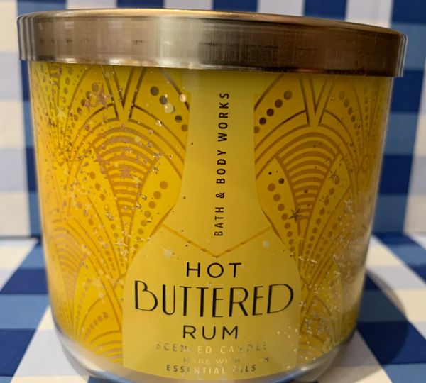 bath and body works hot buttered rum candle review