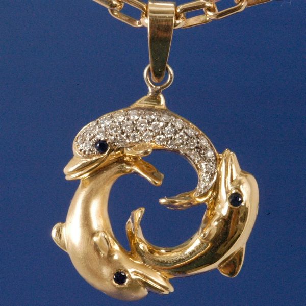 Dolphins in Circle, with added Diamonds and other precious Stones