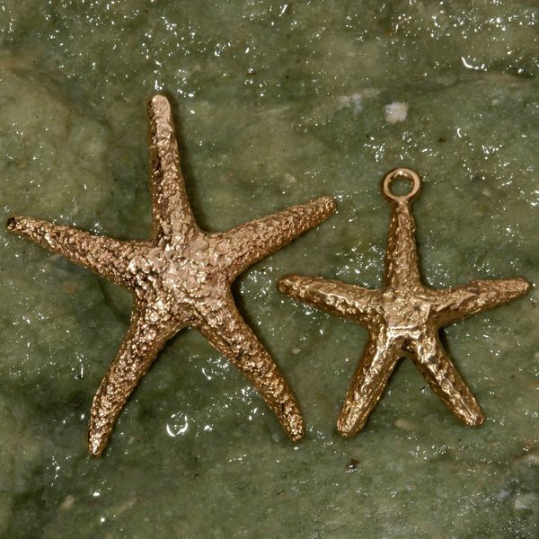 Starfish Pendant in 14K Gold - Large