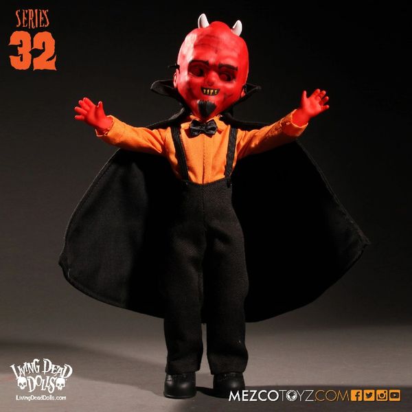 Living dead dolls series 32 on sale