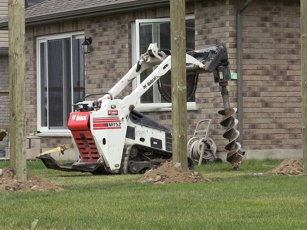 Post Hole Digger, Hydraulic Attachment (Bobcat Mini-Track)