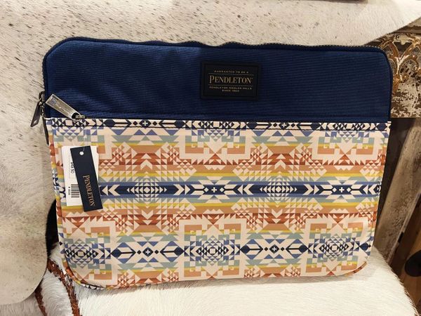 CLEARANCE Opal Springs Laptop Case