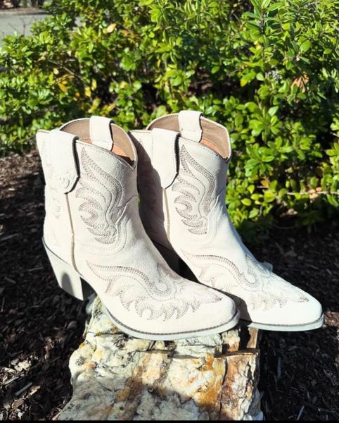 Chandler Cloud Boot Suede
