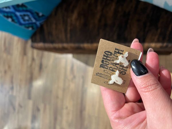 Steer Head Cowhide Studs