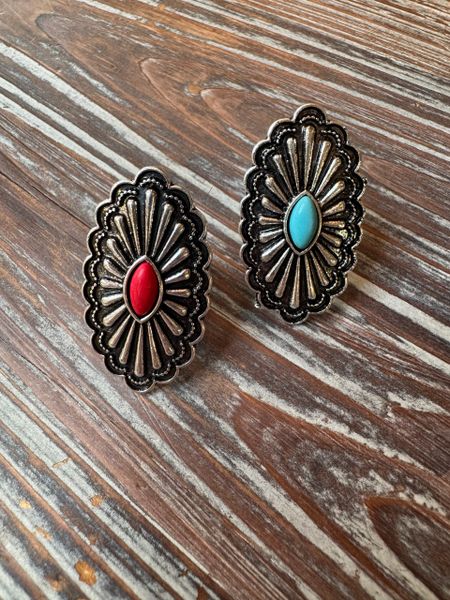 Oval Concho Ring W/ Stones