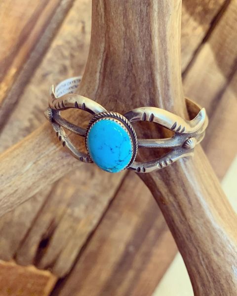 Kingman Turquoise Navajo Cuff
