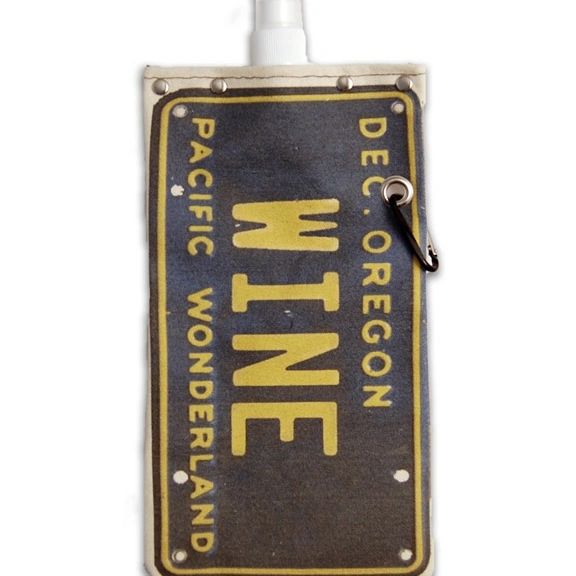 CLEARANCE 25 oz. Oregon License Plate Canteen