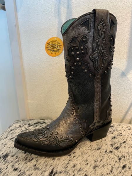 Black Silver Embroidered Boots