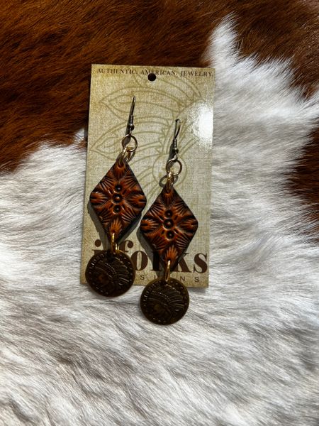 Stamped Diamond w/Coin (Leather)