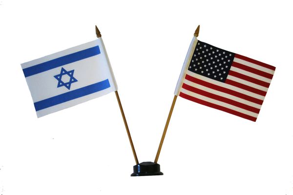 ISRAEL & USA SMALL 4" X 6" INCHES MINI DOUBLE COUNTRY STICK FLAG BANNER ON A 10 INCHES PLASTIC POLE .. NEW AND IN A PACKAGE