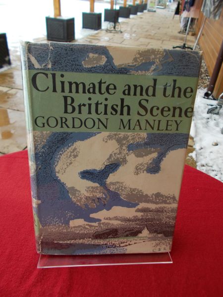 The New Naturalist: Climate and the British Scene by Gordon Manley